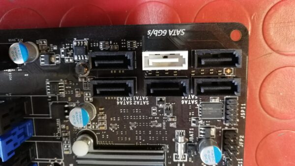 SCHEDA MADRE MSI B75MA-P45 SOCKET 1155 + CPU i3 3240 + VENTOLA + DISSIPATORE - immagine 9